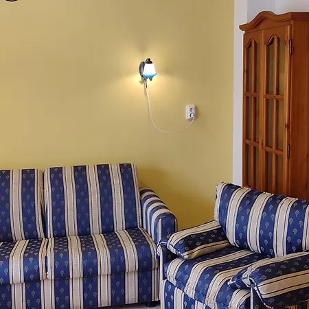 Duplex 2-bedroom Family F&f