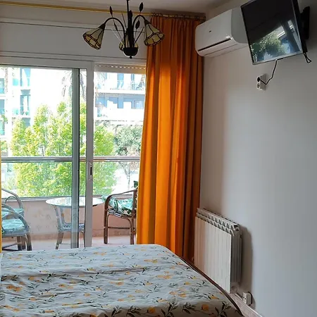Duplex 2-bedroom Family F&f *