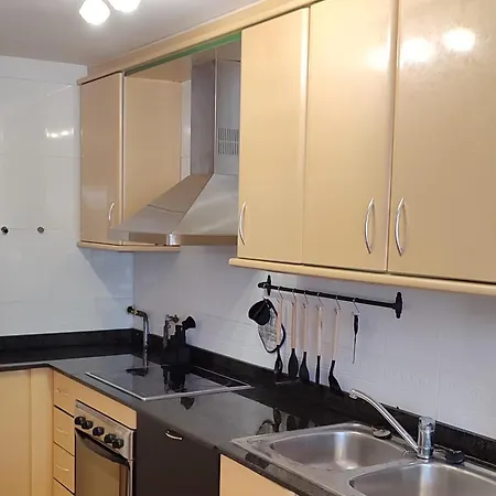 Duplex 2-bedroom Family F&f דירה *