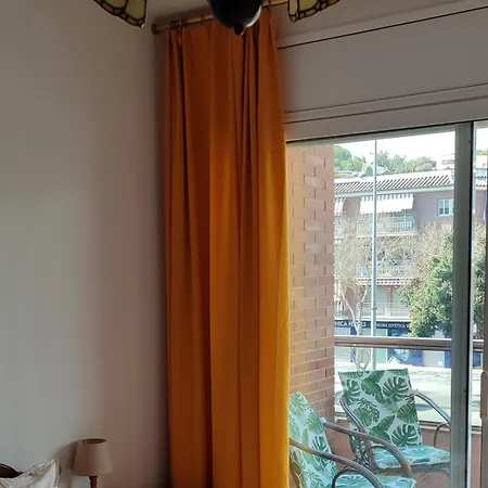 Duplex 2-bedroom Family F&f דירה *